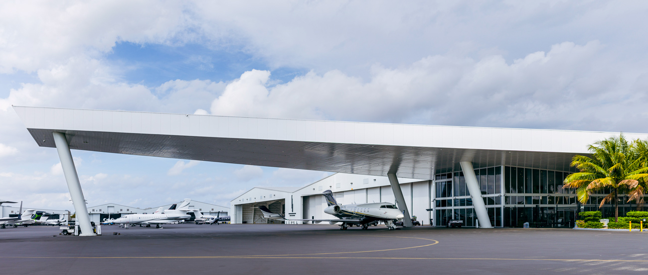 Managed Planes on an FBO Ramp